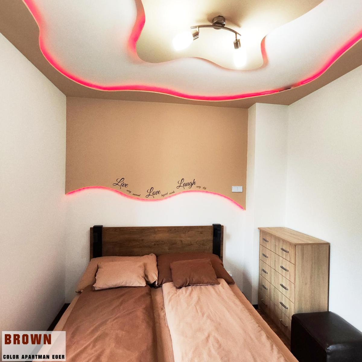 Color Apartmanok Eger - Housity