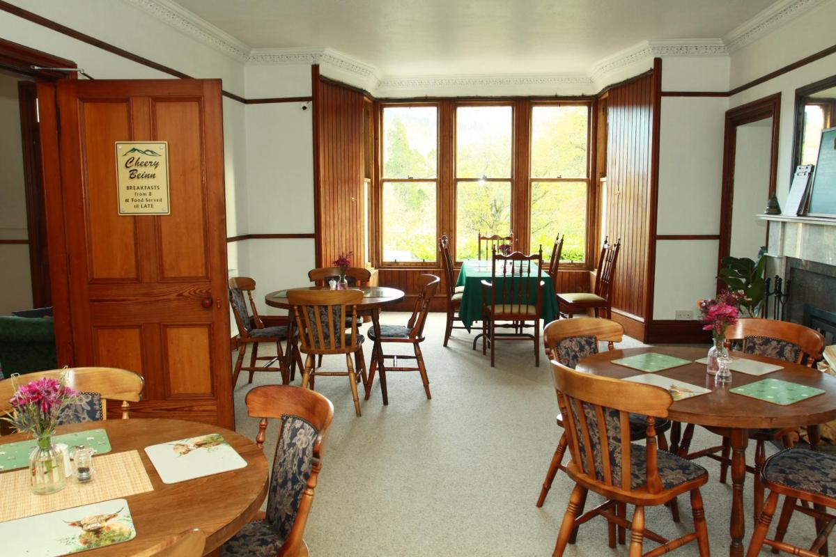 The Retreat Hotel - Housity