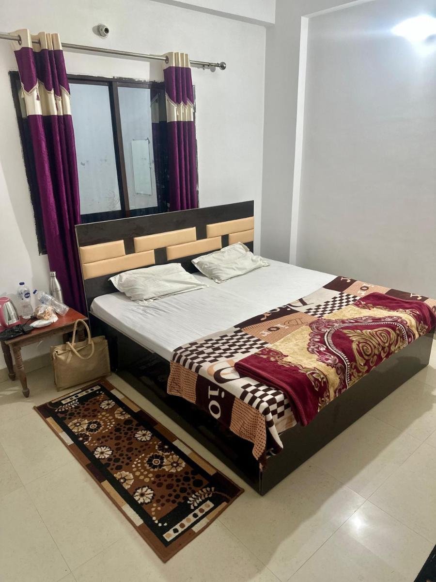 SKV Sharma ji home stay - Housity