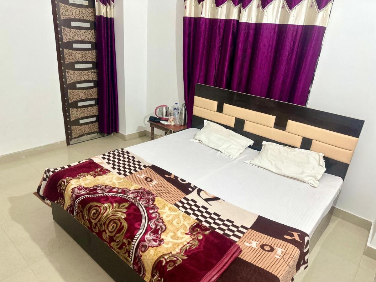 SKV Sharma ji home stay - Housity