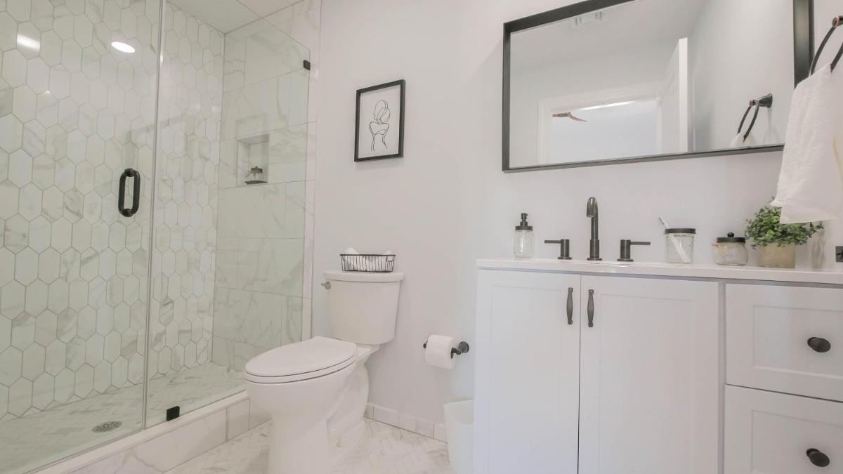 Beautiful New Construction Ventnor Beach House - Housity