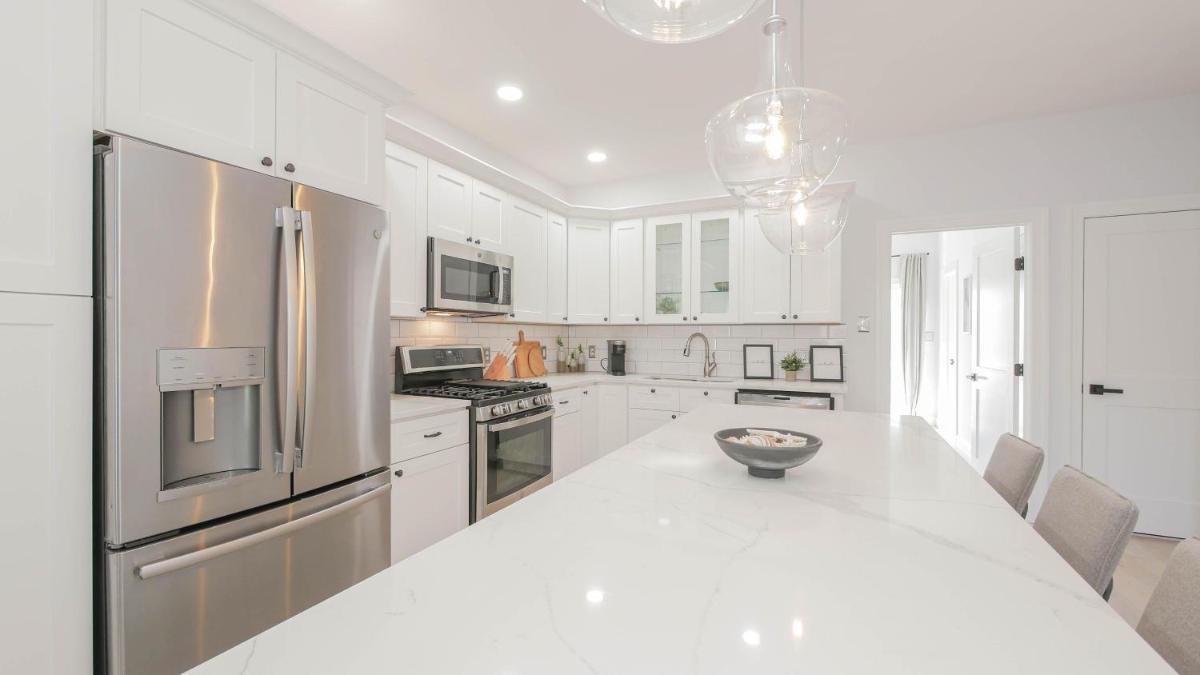Beautiful New Construction Ventnor Beach House - Housity