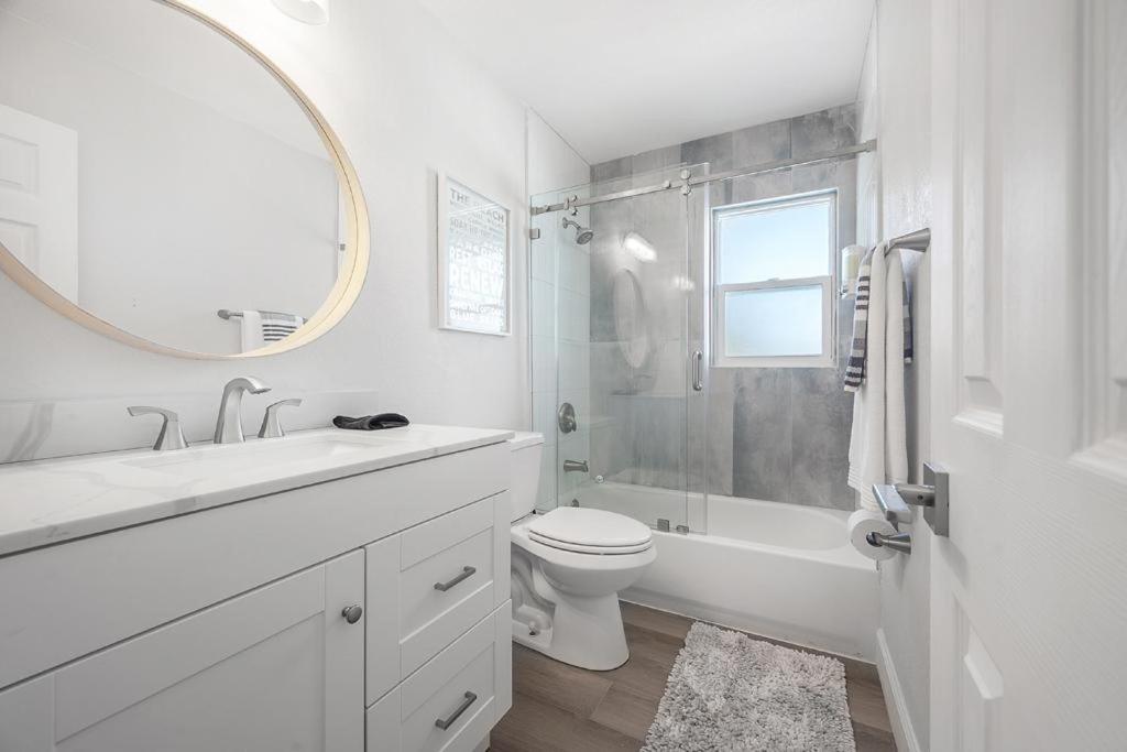 Newly Renovated Condo in Apollo Beach - Housity