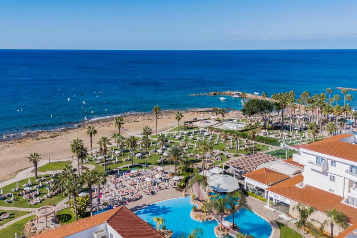 Leonardo Cypria Bay - Housity