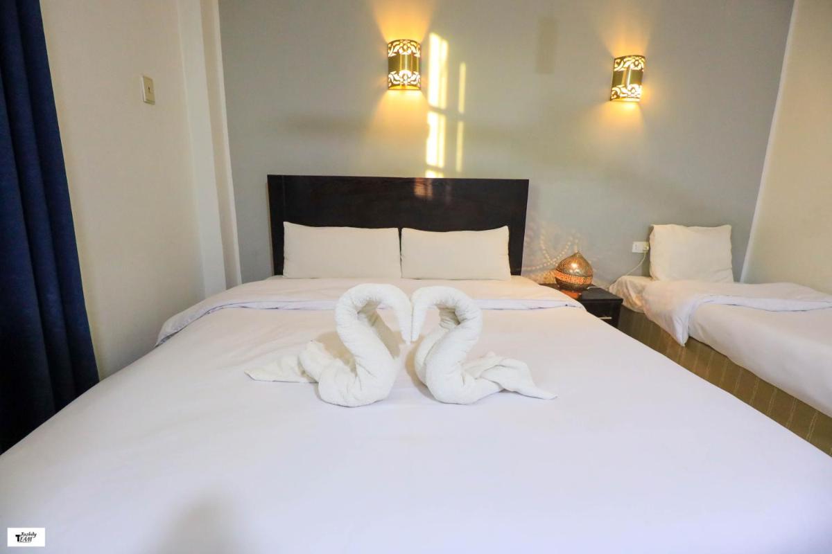 White House Apartments - Housity