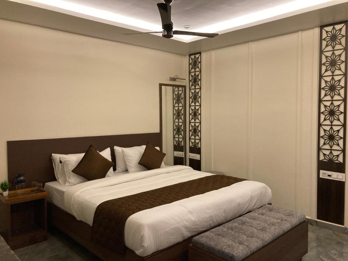 MURALI KRISHNA APART HOTEL - Housity