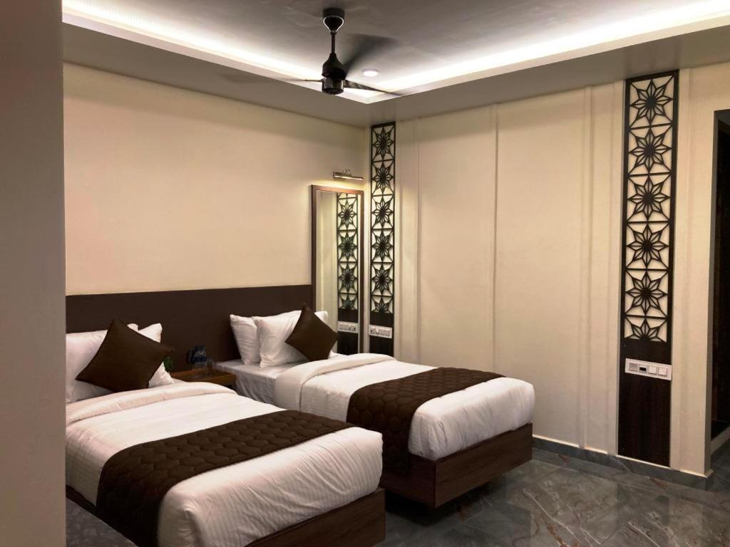 MURALI KRISHNA APART HOTEL - Housity