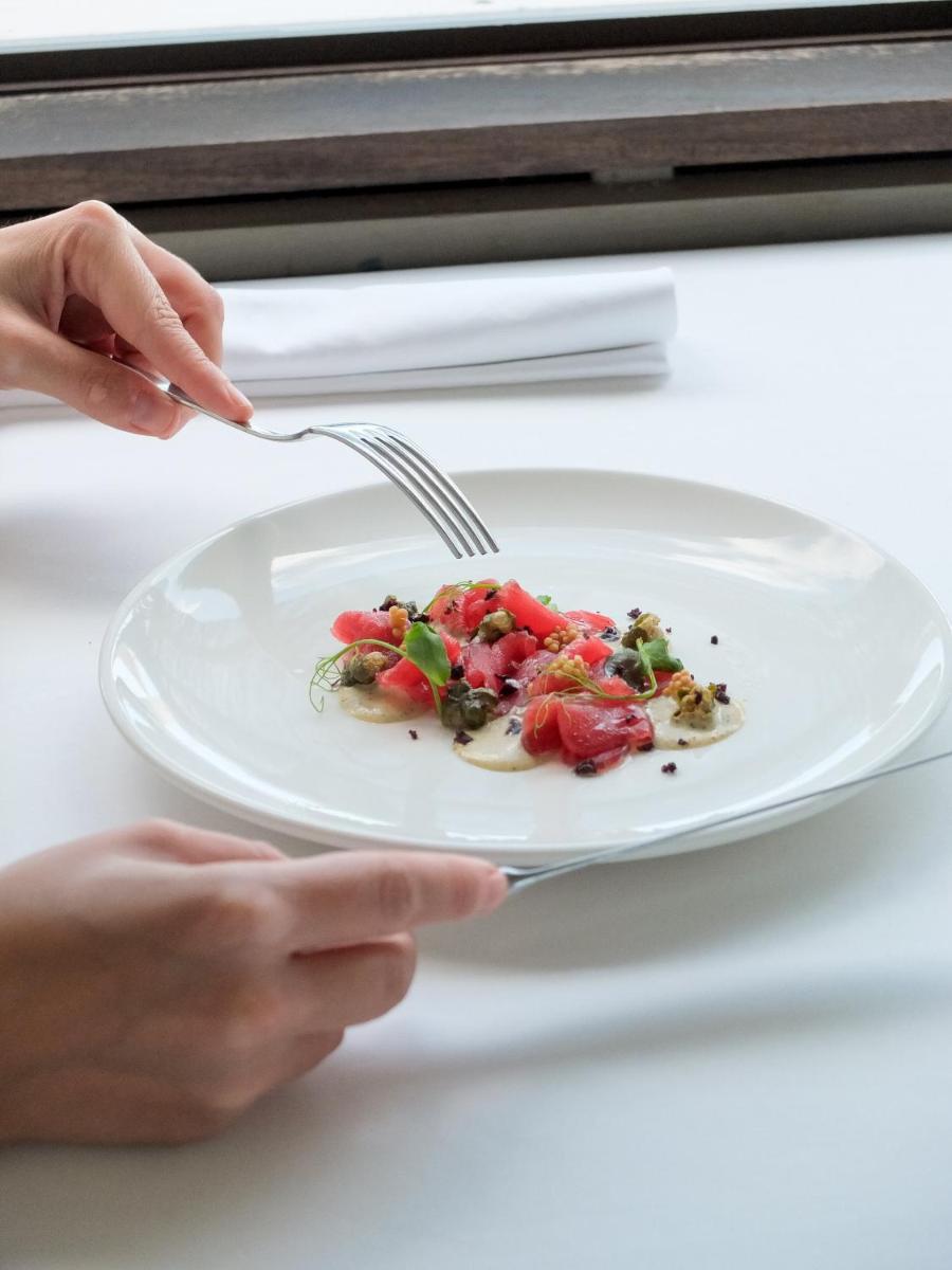 Comida en o cerca de este hotel