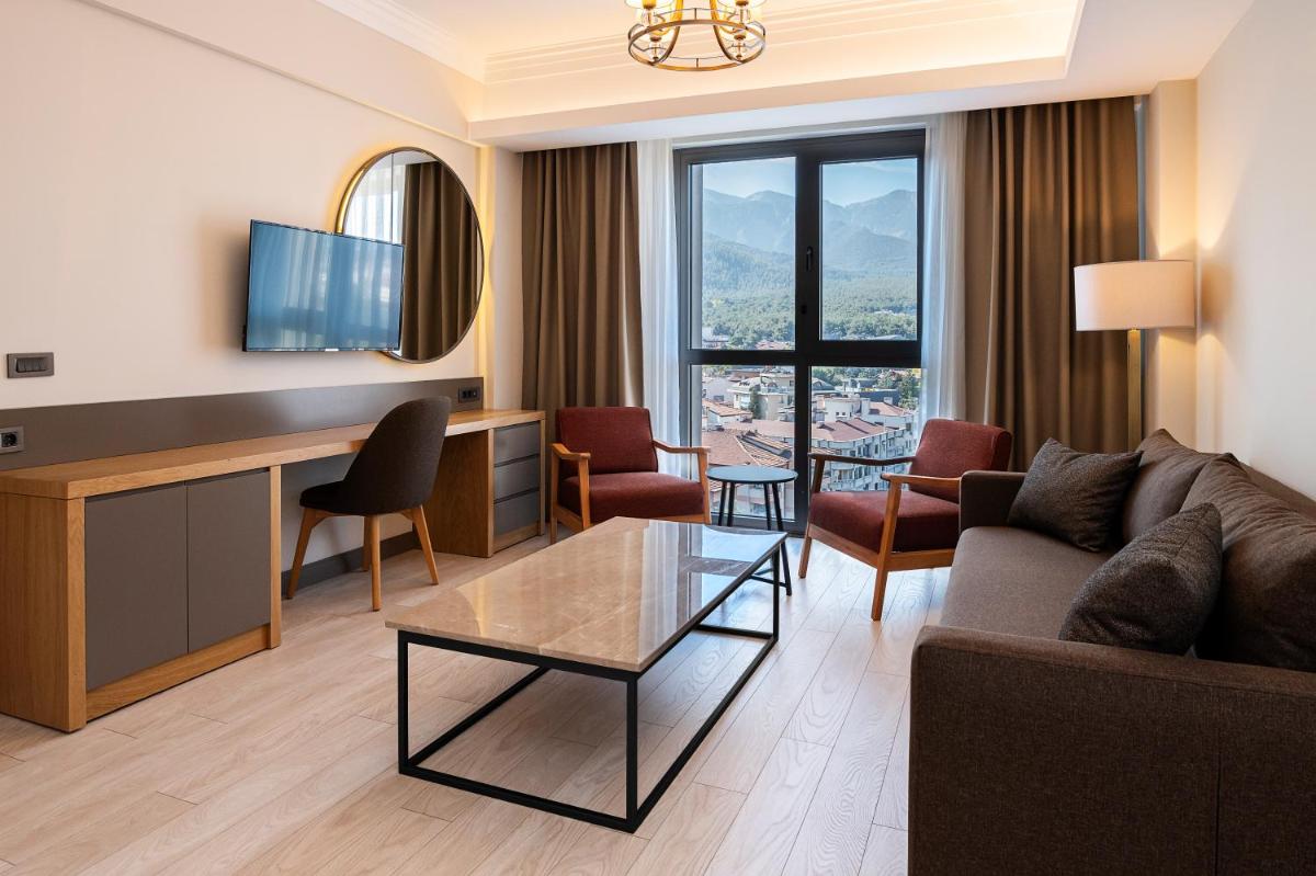 The Emporia Hotel - Housity