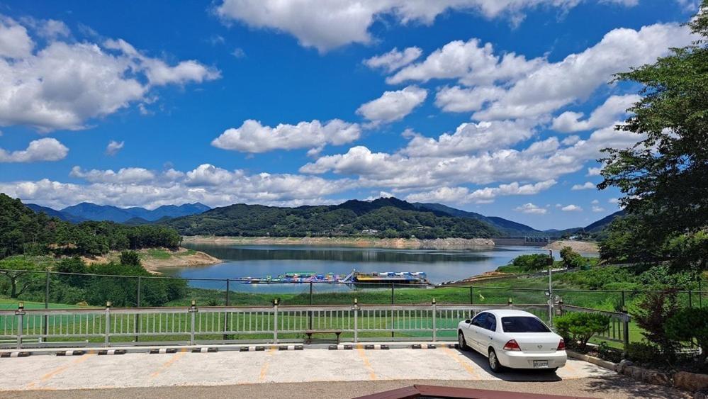 Hapcheonho View Smile Pension - Housity