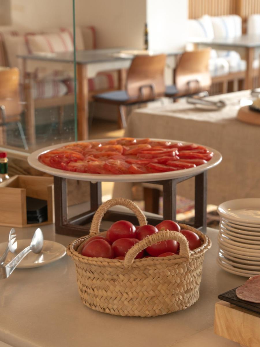 Comida en o cerca de este hotel