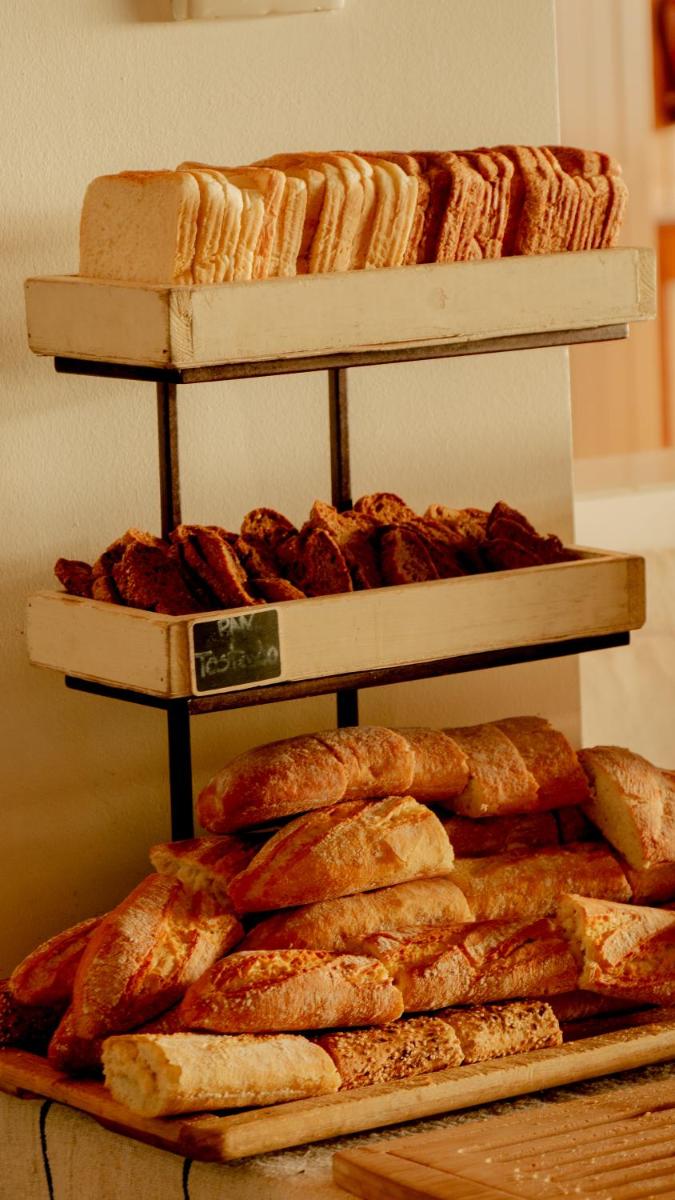Comida en o cerca de este hotel
