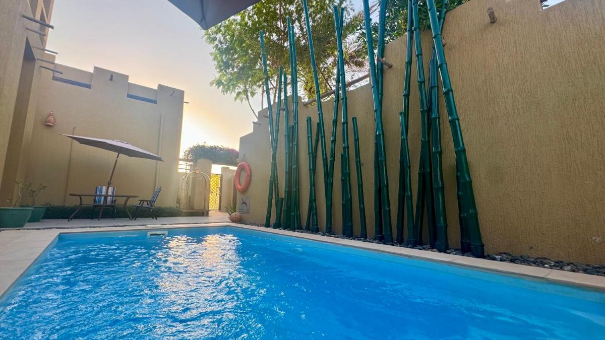 2 Bedroom Villa in Ras Al Khaimah with Privat swimming Pool - Housity