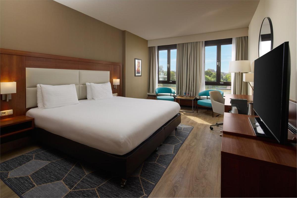 Crowne Plaza Maastricht, an IHG Hotel - Housity