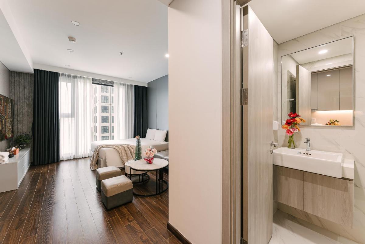 Rosee House - Luxury Residence in Masteri West Heights ,Vinhomes Smart City - Housity