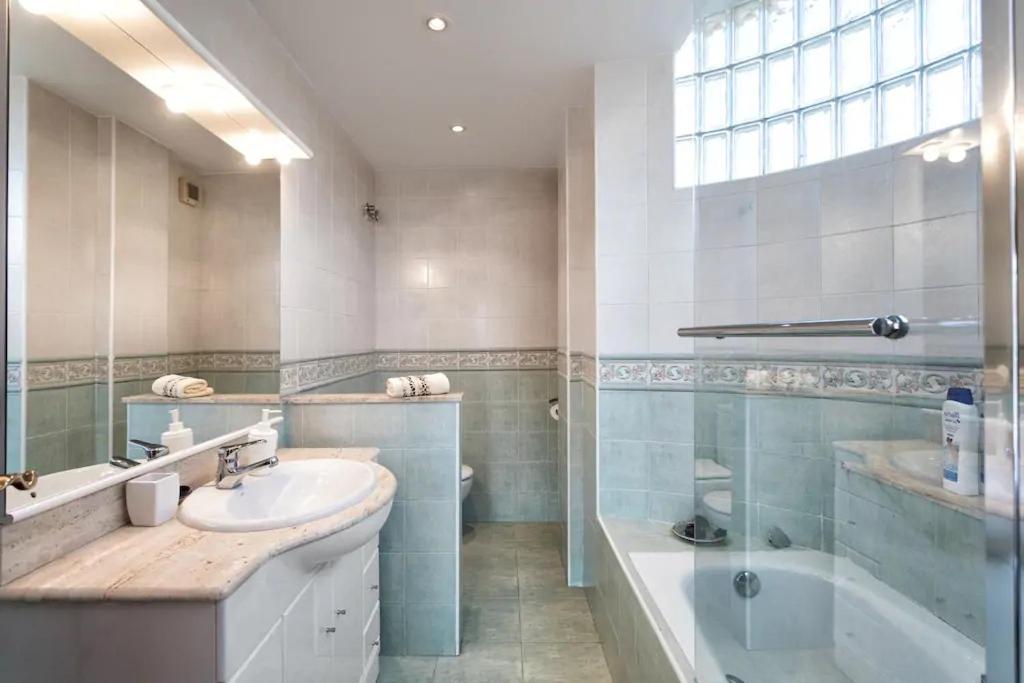Casa con piscina en costa Barcelona - Housity