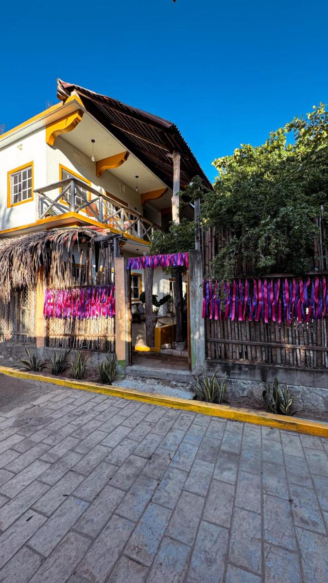 Casa Eulogia y Fortunata con AC y Desayuno a pasos del mar - Housity