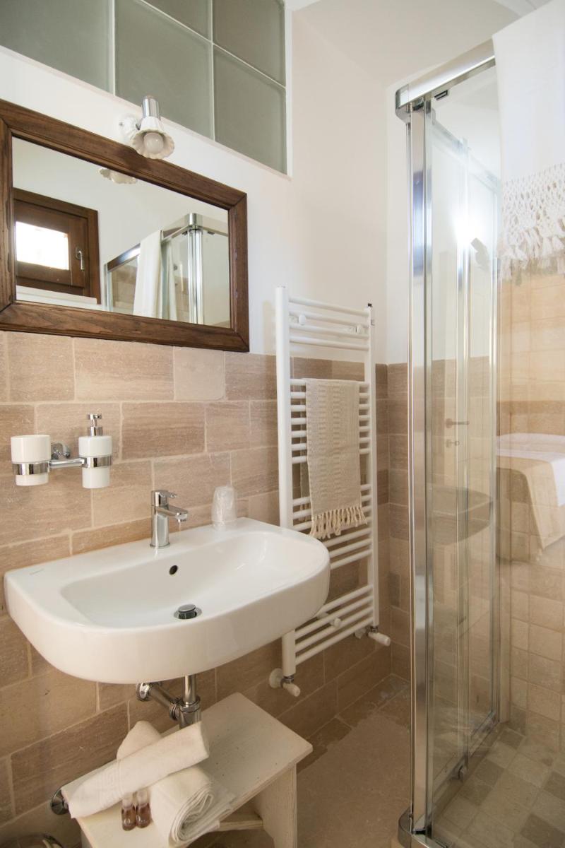 Antica Via Roma B&B E RELAX - Housity