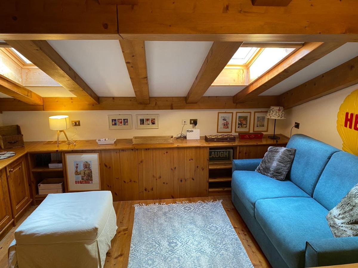 Mansardina Mery Cortina - Housity