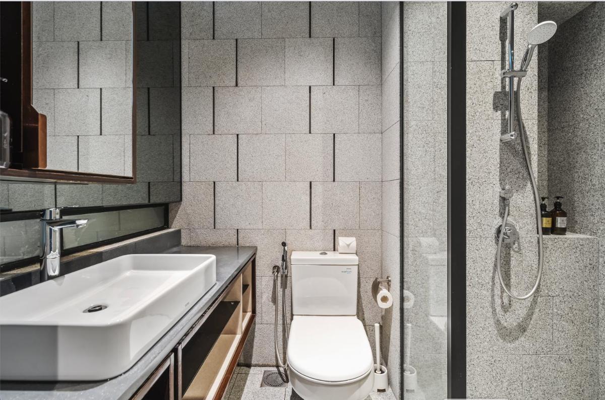 Greystone Scarletz Suites - Housity