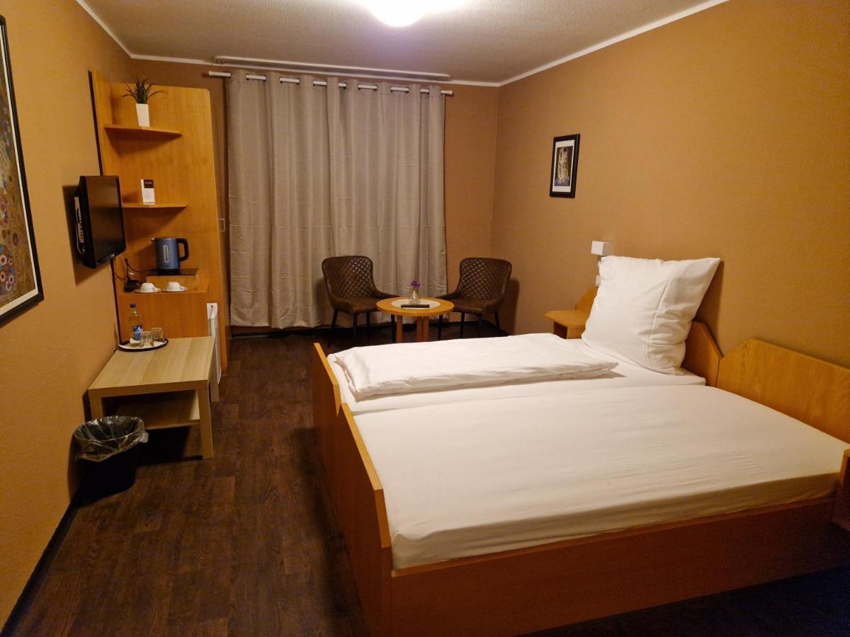 Hotel Restaurant Oliva - Housity