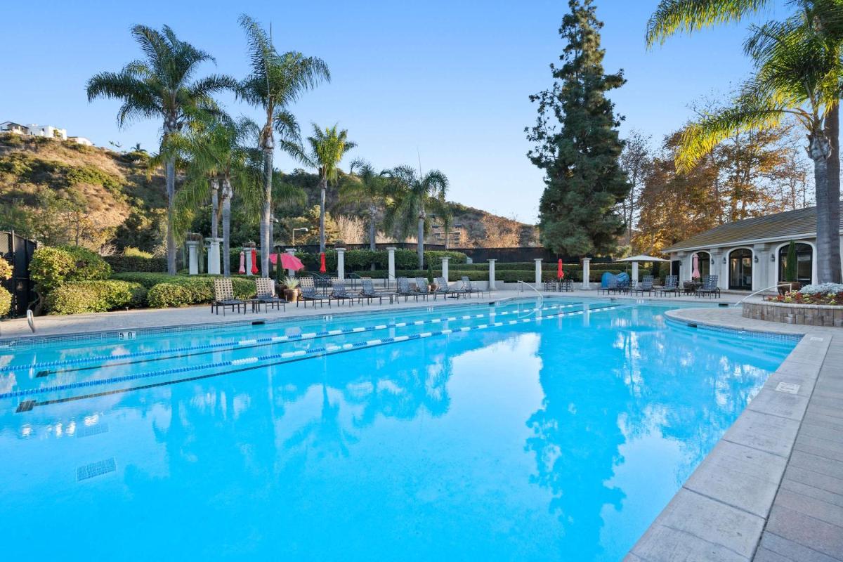 Del Mar Deluxe Palace - Housity