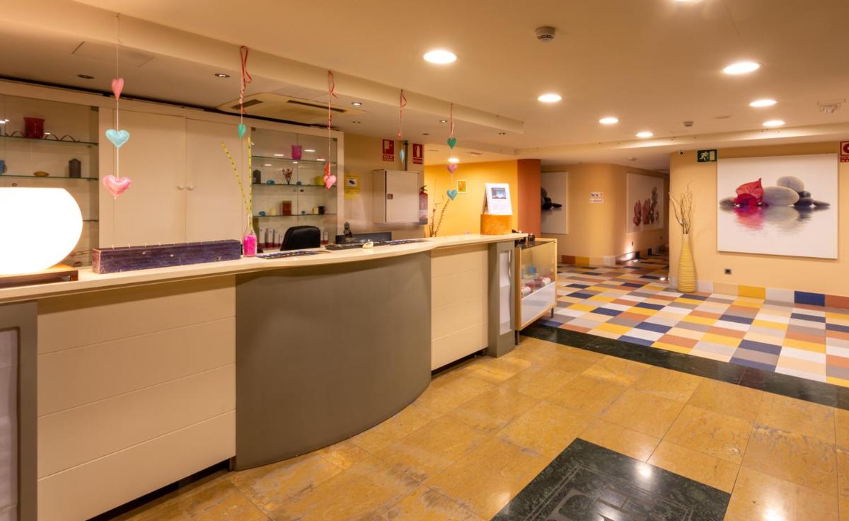 Una cocina o zona de cocina en Hotel Felisa SPA