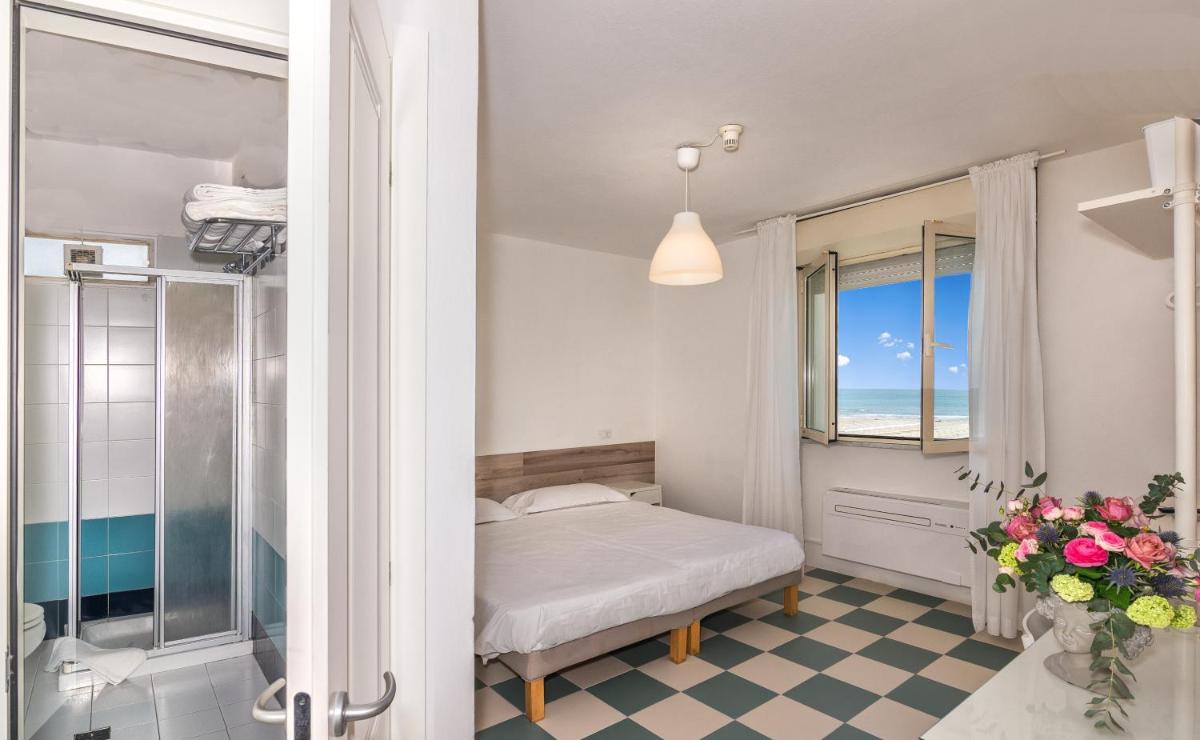 Hotel Happy - Housity