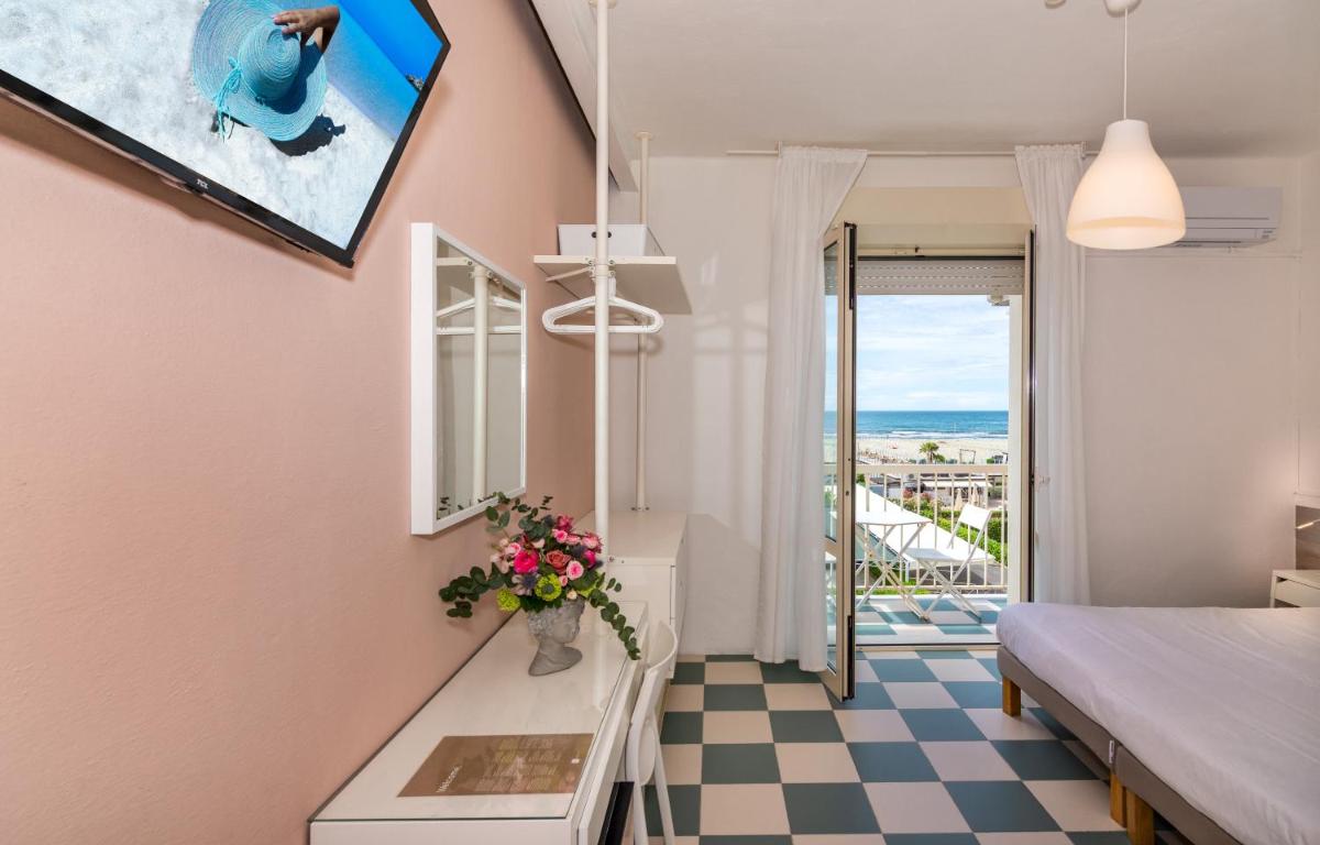 Hotel Happy - Housity