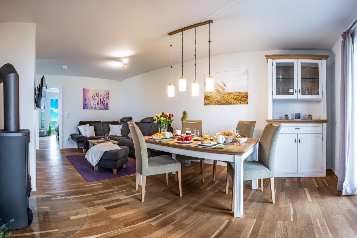 Fewo MEERwert by Seeblick Ferien ORO, Familienfreundlich, Sauna, Kamin,XL Dusche - Housity