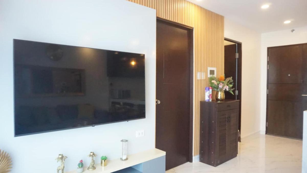 Deluxe Condo 2 Bedroom, 7th Floor Room BC in One Madison Tower 3, Megaworld Boulevard, Mandurriao Iloilo City, Philippines - Housity