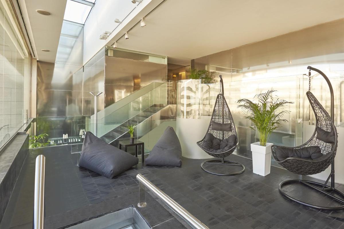 Zona de estar de NH Collection Barcelona Constanza
