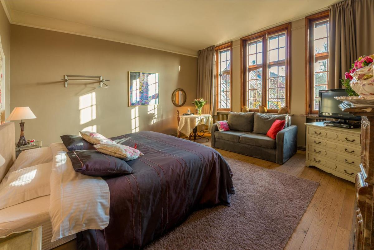 B&B Next Door - Housity