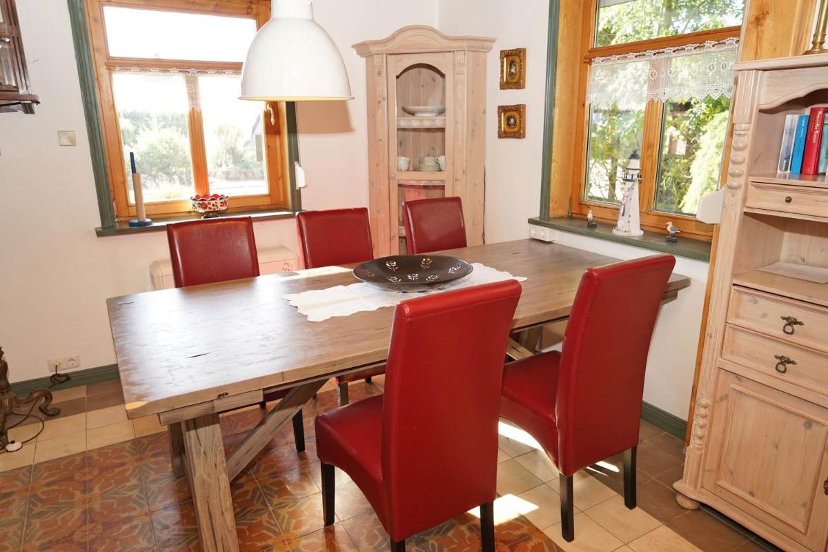 Ferienhaus mit viel Platz in Strandnaehe - Housity