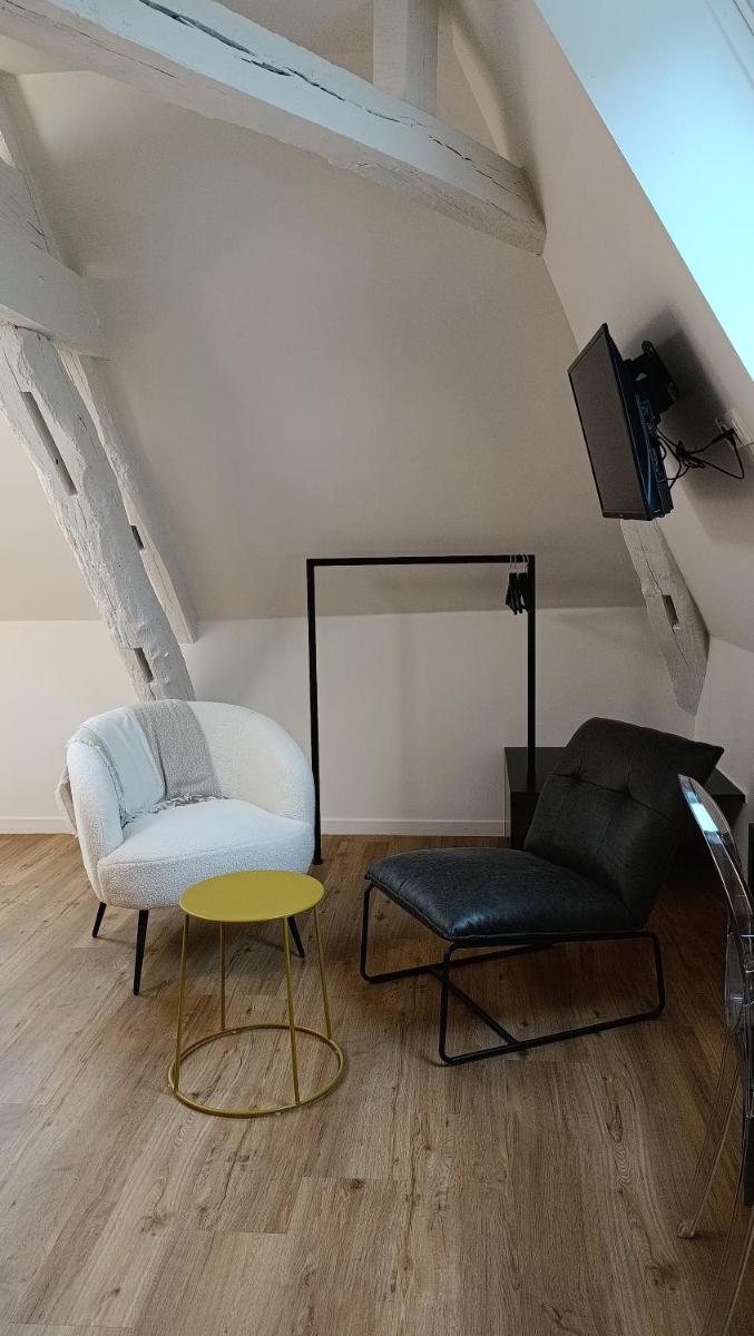 KastellRen - Rennes - Grand parking privé - Housity