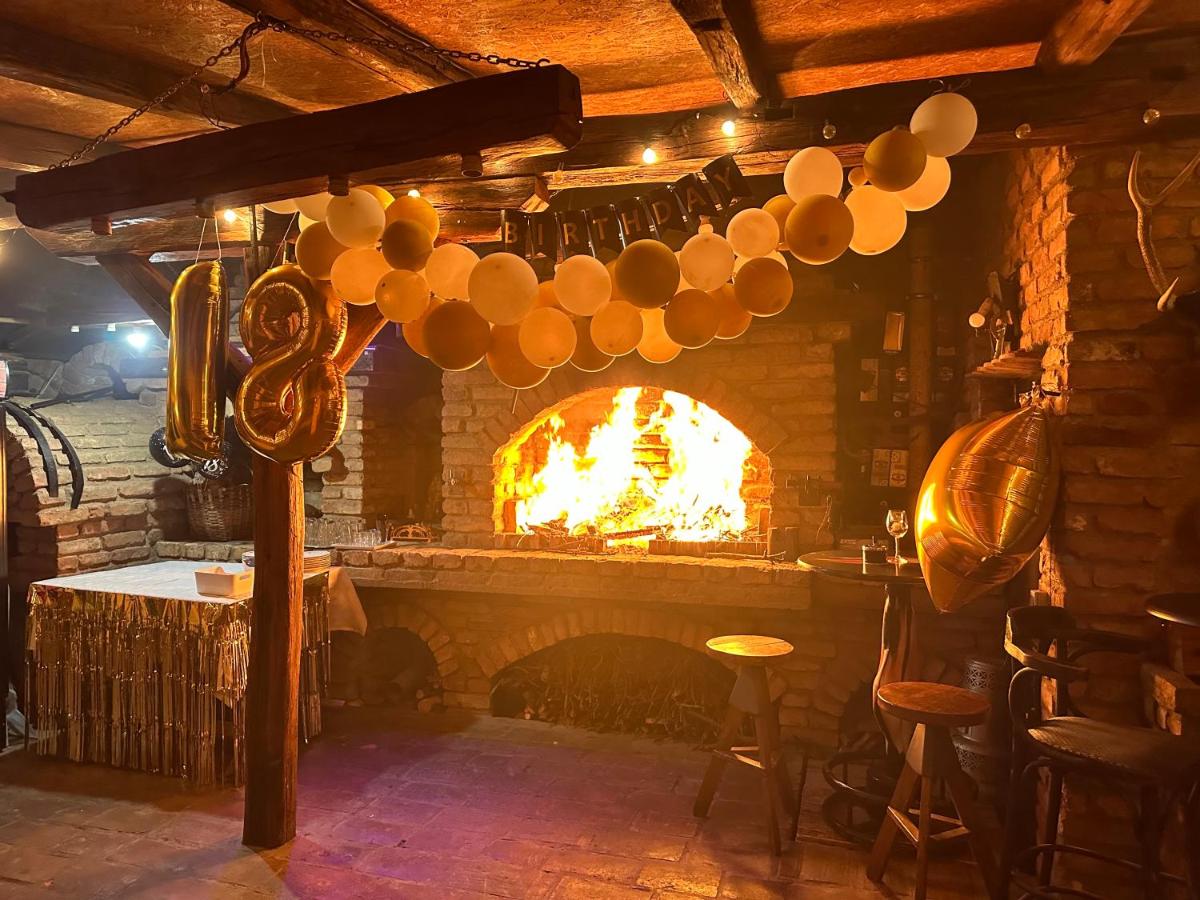 Matanovi Dvori - Housity