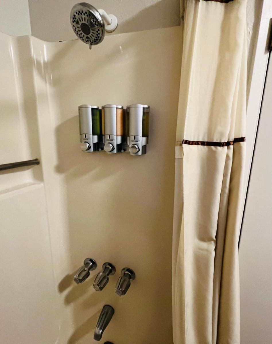 Cold Creek Inn - Housity