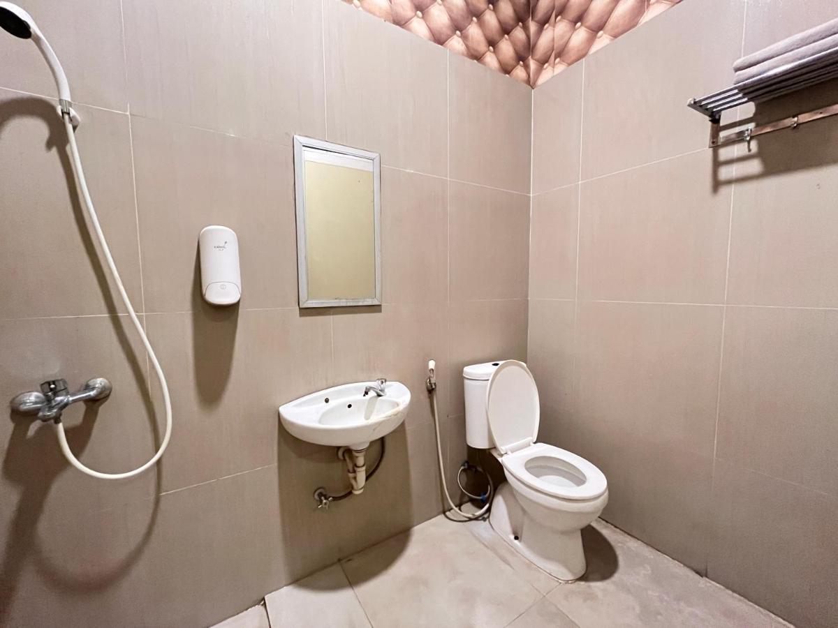 Louise Hotel - Housity