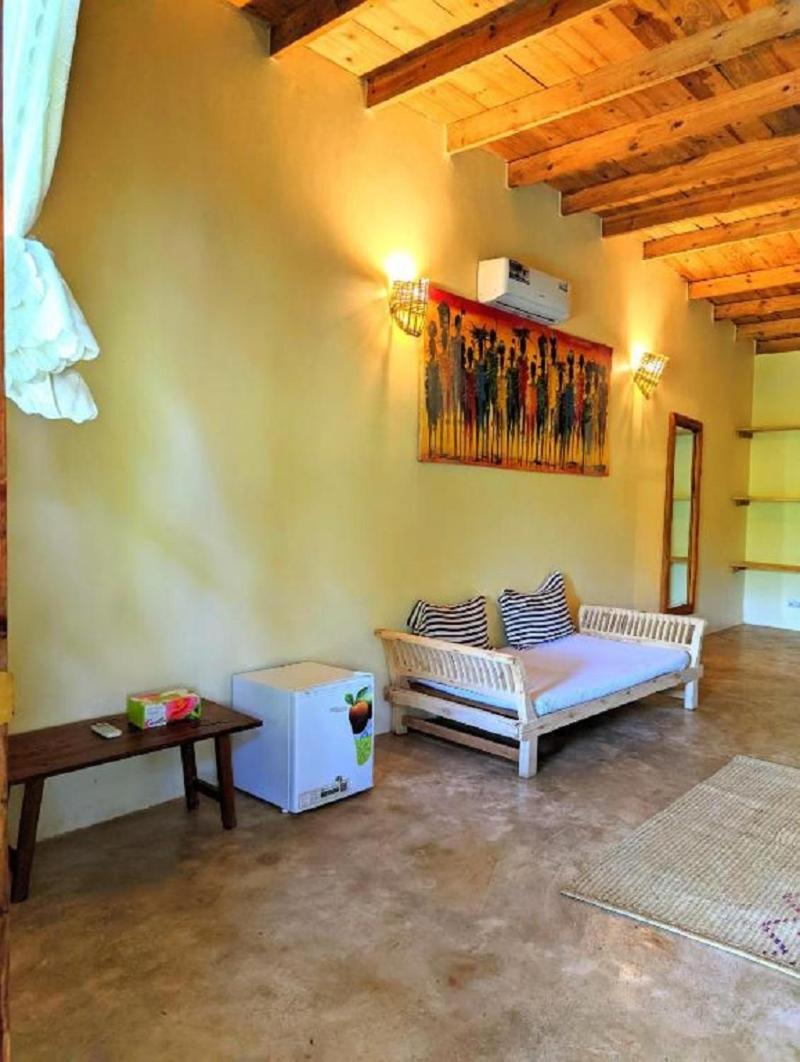 Hapahapa Zanzibar Bungalows - Housity
