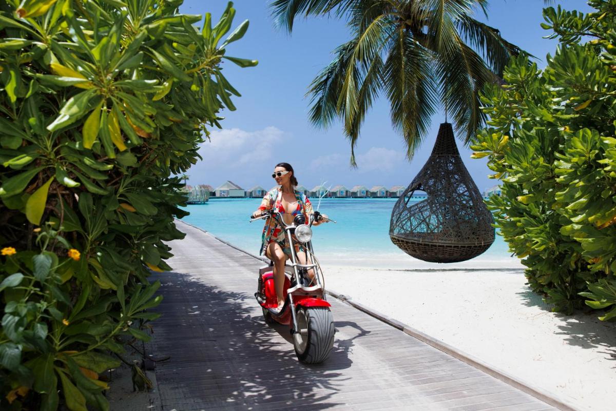 LUX* South Ari Atoll Resort & Villas - Housity