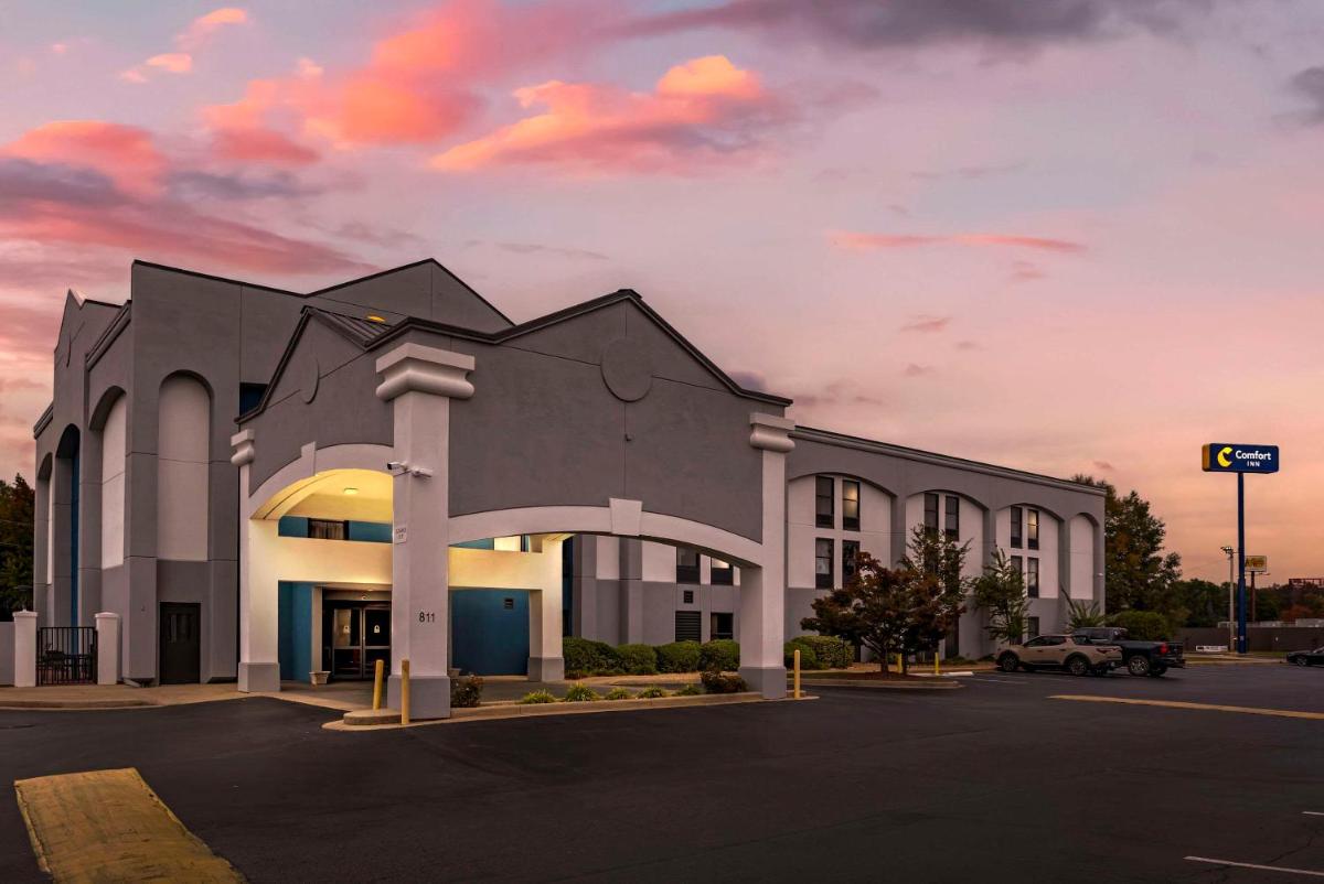 Comfort Inn Opelika - Auburn - Housity