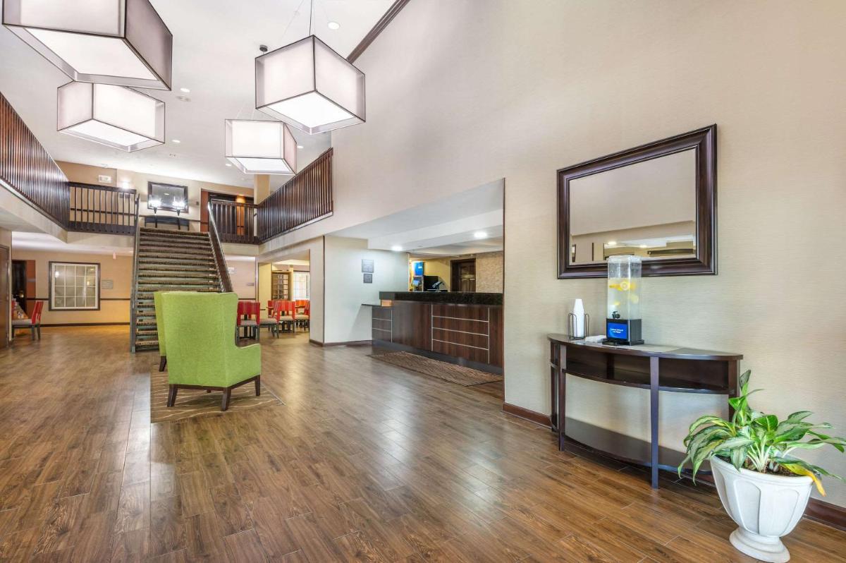 Comfort Inn Lafayette I-65 - Housity