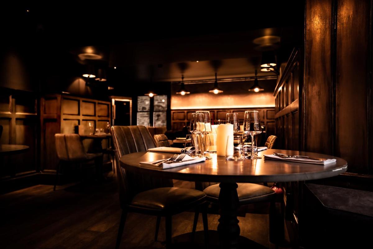 The Brown's Hotel - Housity