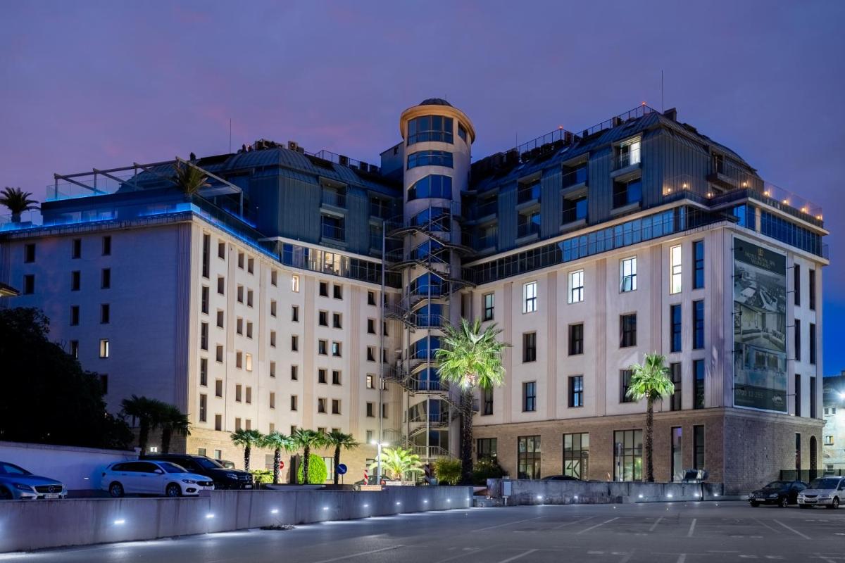 Capital City Center Apart Residence - Housity