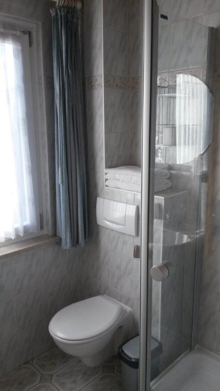Pension Arnold Neuenburg - Housity
