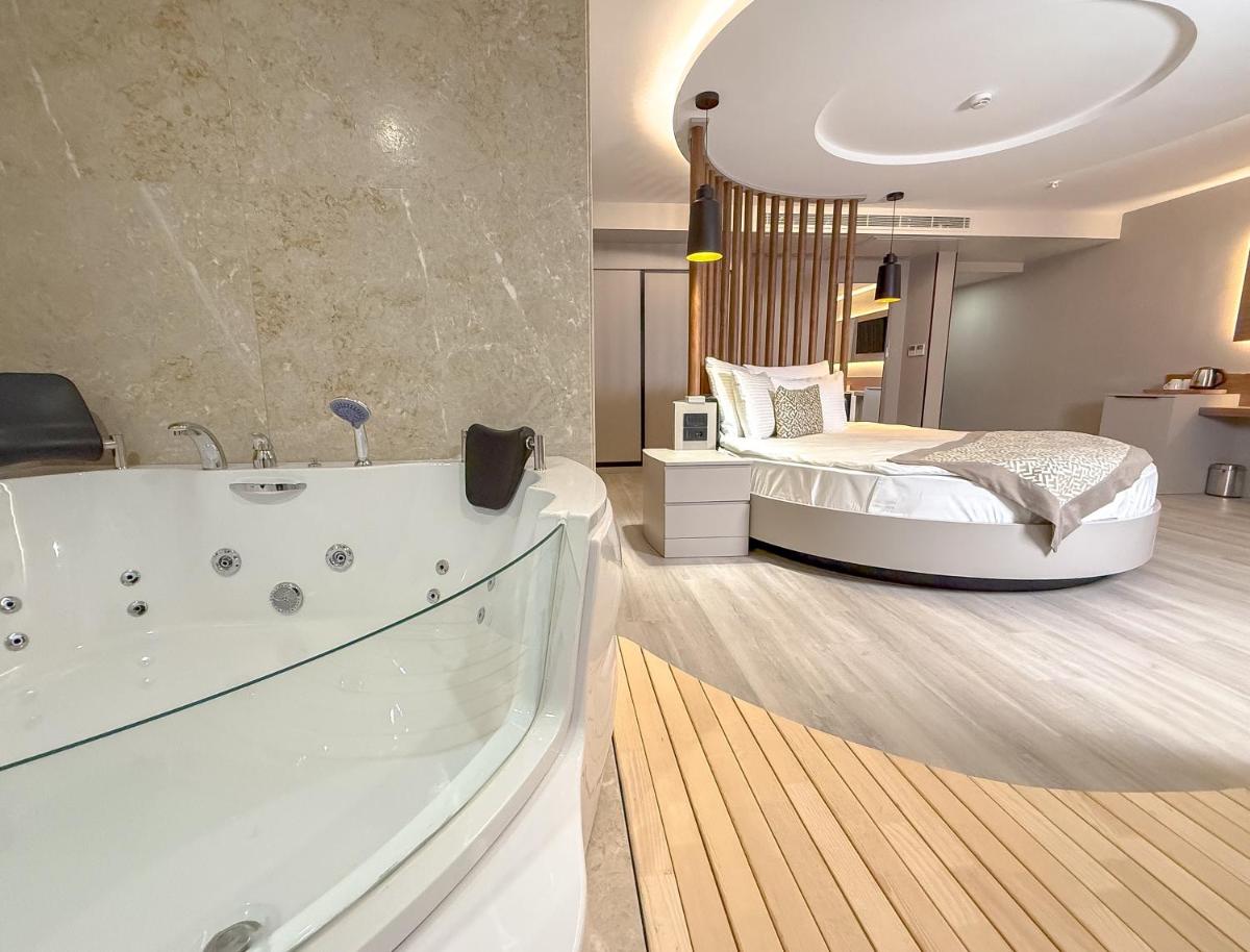 Dedeman Adana - Housity