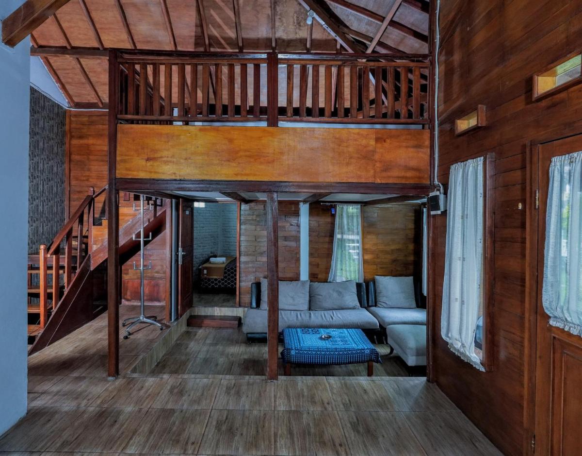 Villa Kayu Ciwidey - Housity