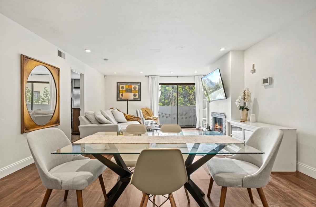 Cozy Private Condo near Hall of Fame in Hollywood - Housity