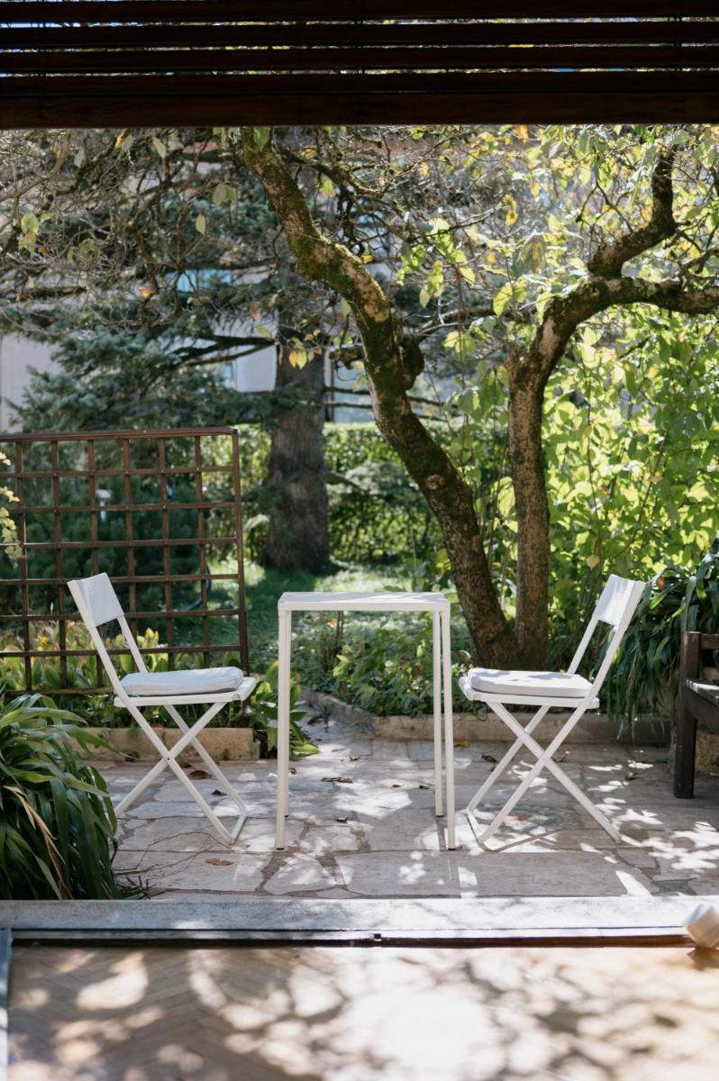 Ljubljana C17 - 5 Bedroom Private House with a Garden - Housity