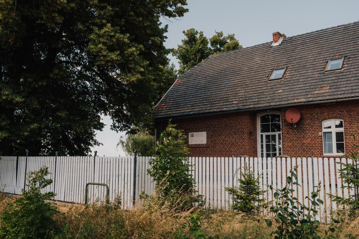 Stara Szkola - Housity